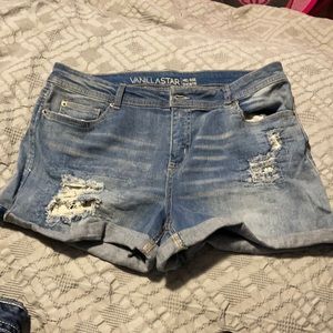 Vanilla star mid rise shorts